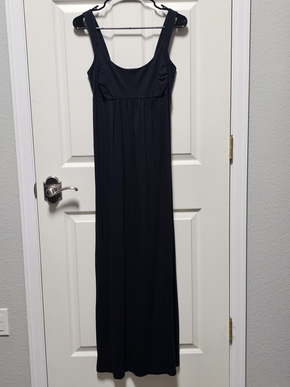 LOFT Women’s Black Maxi Dress - Size Small